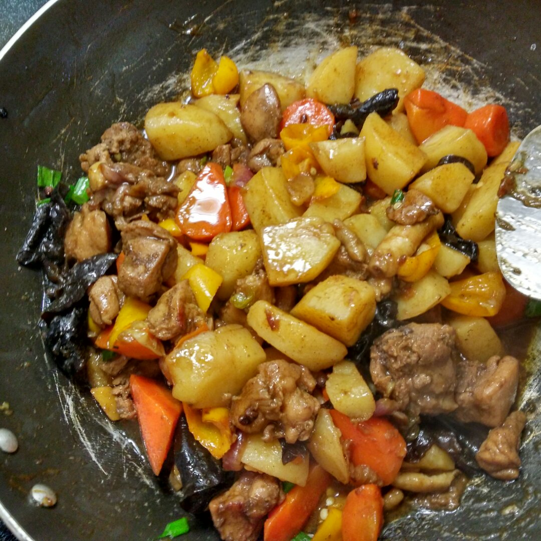 土豆炖鸡翅（快手零失败）