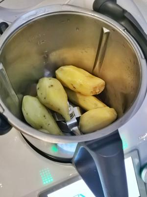 零糖低卡红薯蛋黄酥的做法 步骤1