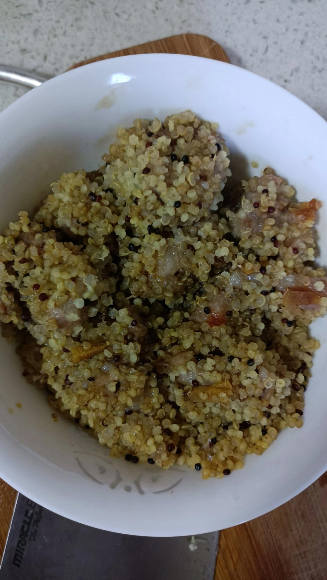 孕妇、儿童：藜麦小米蒸排骨