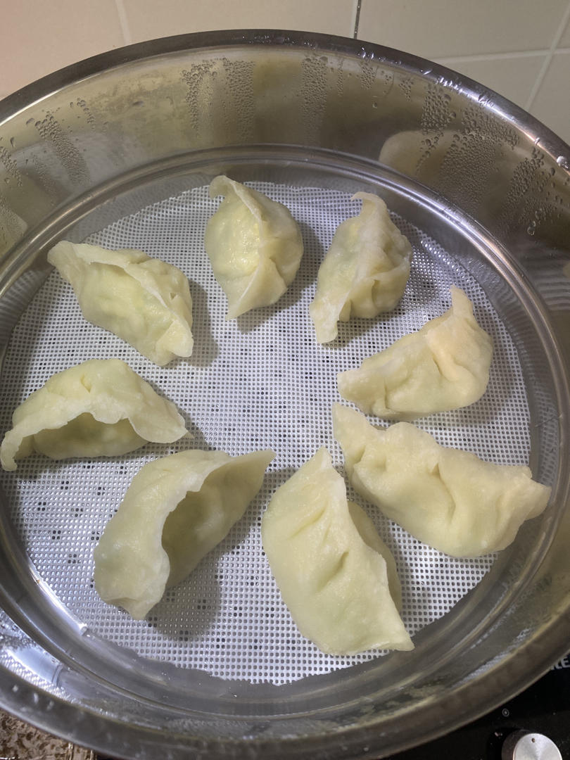 鲜掉眉毛的西葫芦鸡蛋蒸饺