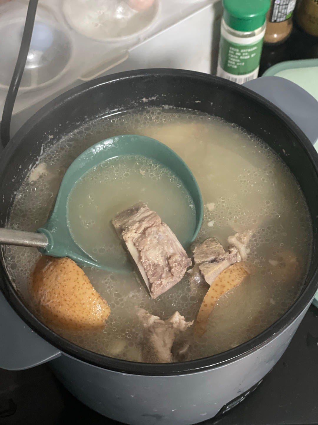 无花果雪梨百合瘦肉汤/生津止渴/健脾养胃/滋阴润肺