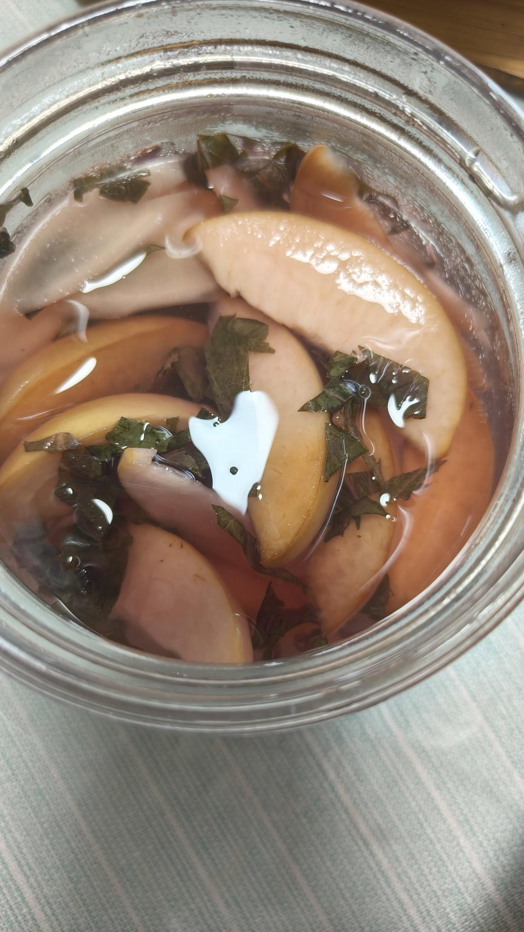 这一口夏天的味道～只需要拌一下就能成功的紫苏桃子姜