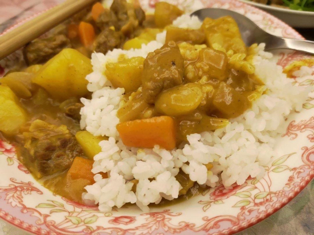 咖喱土豆烧牛肉