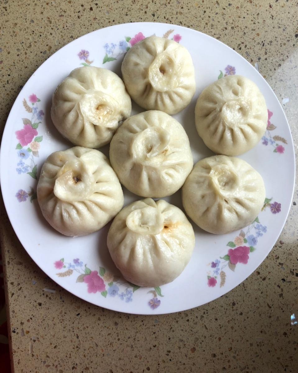 给姐妹写的杭州小笼包详细食谱（含包包子手法视频）