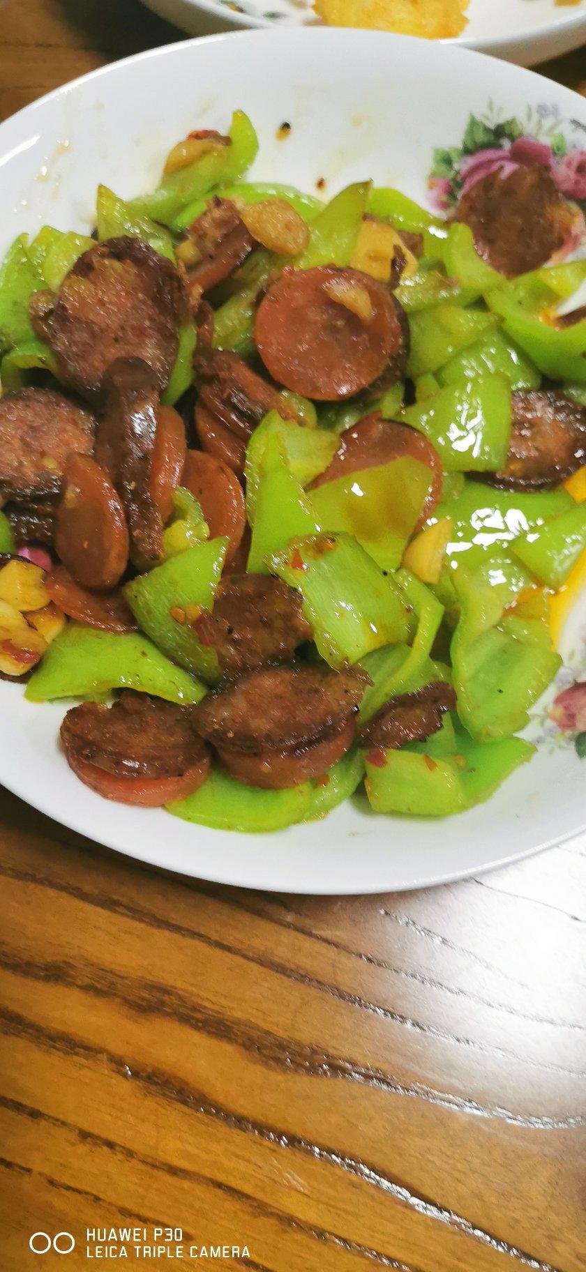 尖椒炒腊肠