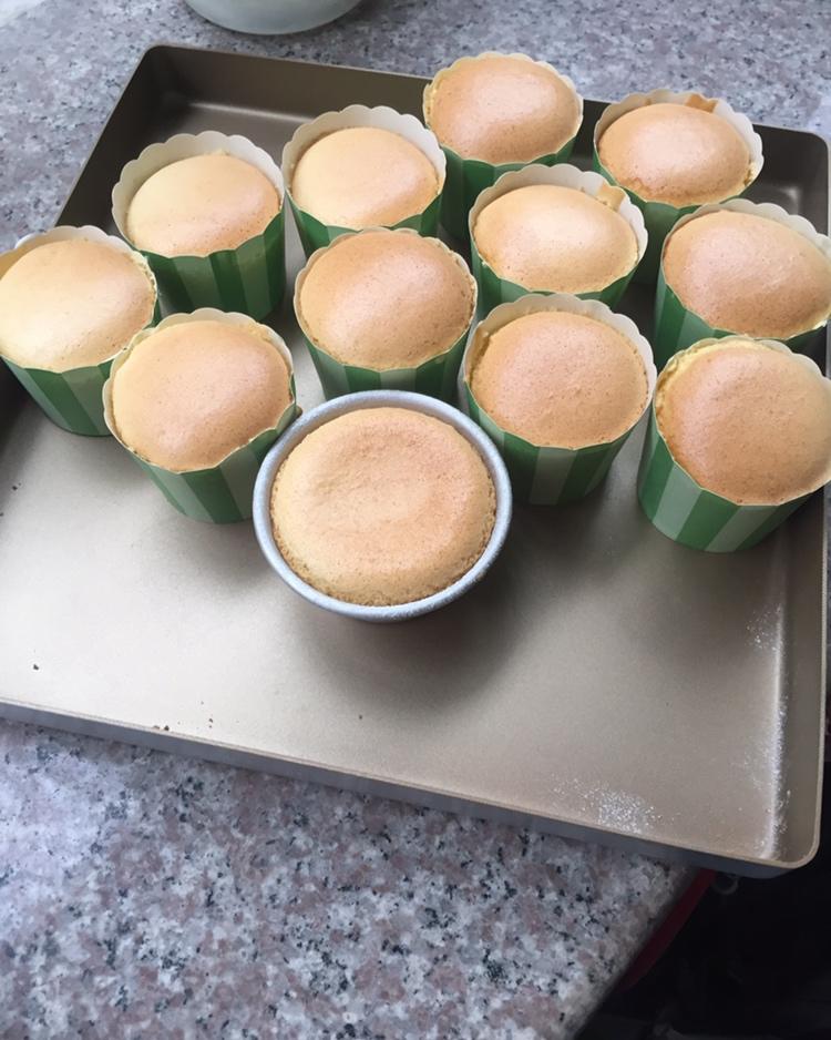 炼乳纸杯蛋糕