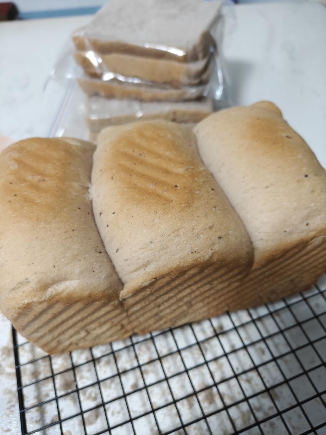 波兰种+一发冷藏的蓝莓果酱吐司（无蛋奶）