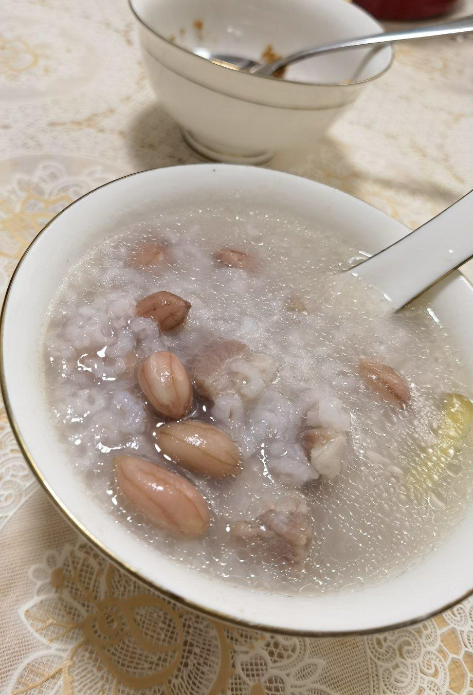 花生咸排骨粥