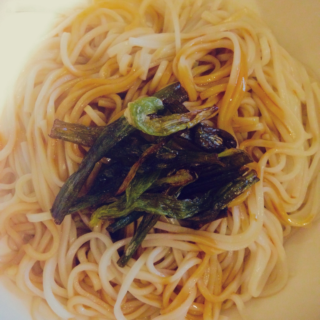 葱油拌面Spring Onion Noodles