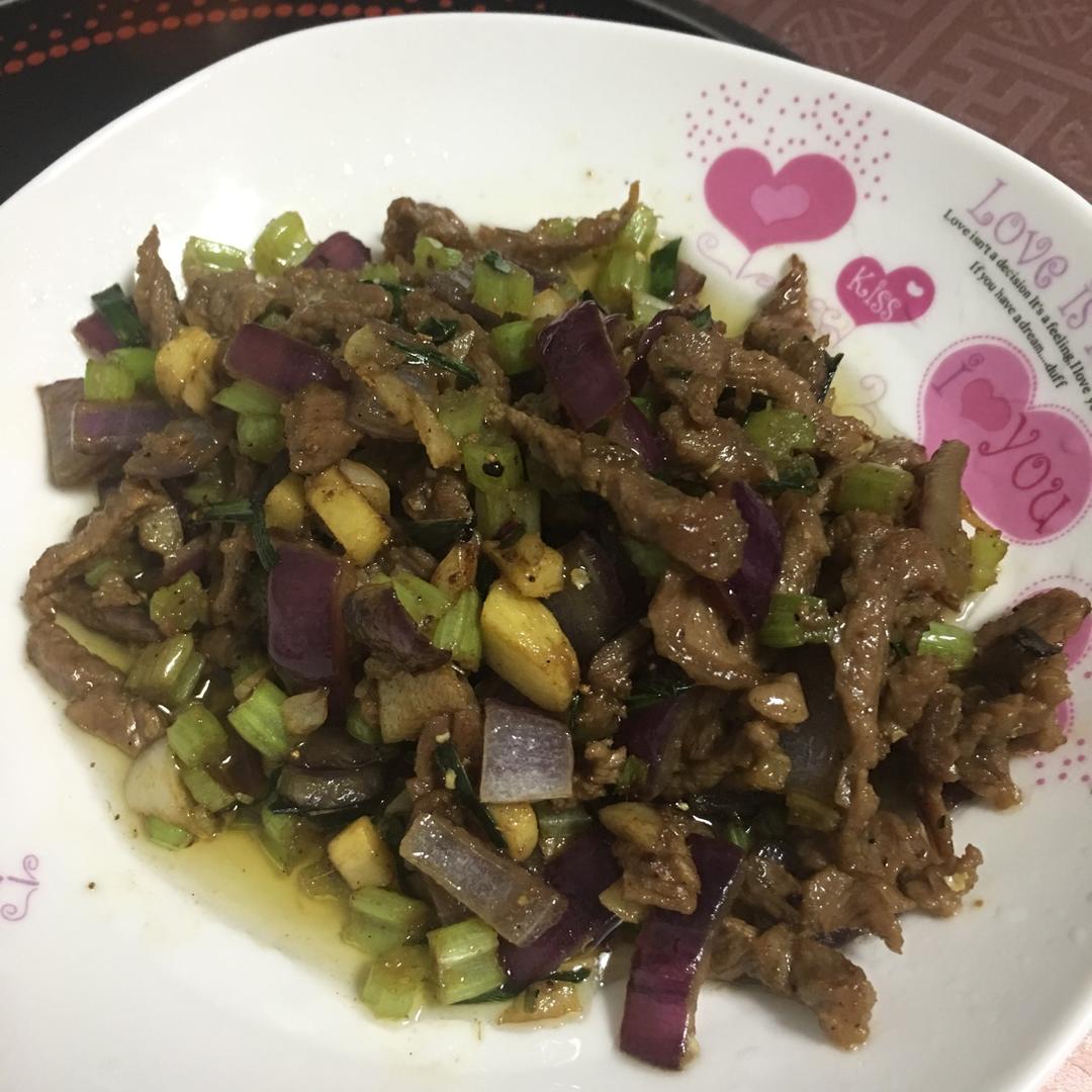 牛肉炒芹菜末