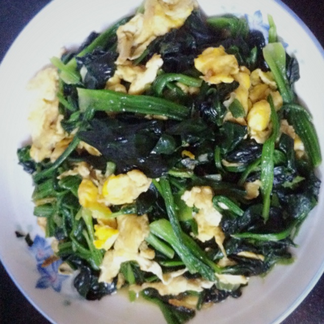 菠菜炒鸡蛋