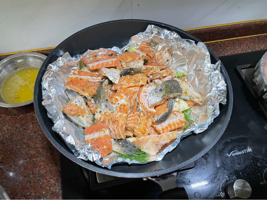 香煎三文鱼骨