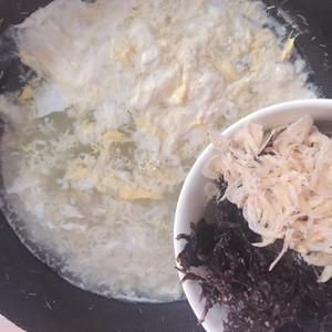 紫菜金针菇蛋花汤的做法 步骤6