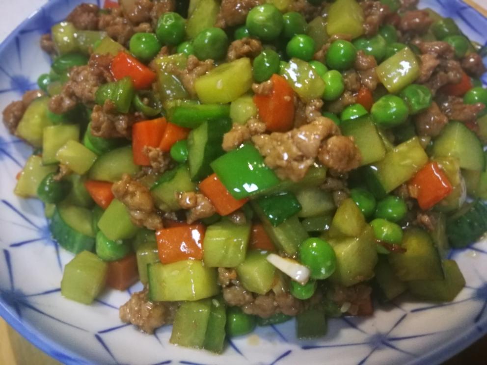 肉末蔬菜丁的做法