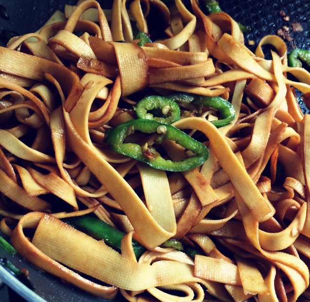 尖椒炒豆皮