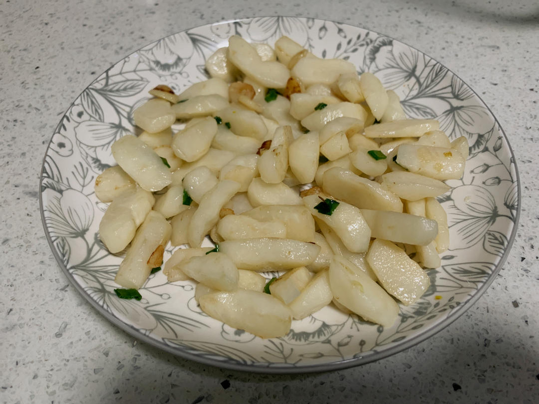 清炒马蹄（荸荠）