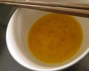 金针菇鸡蛋汤的做法 步骤2