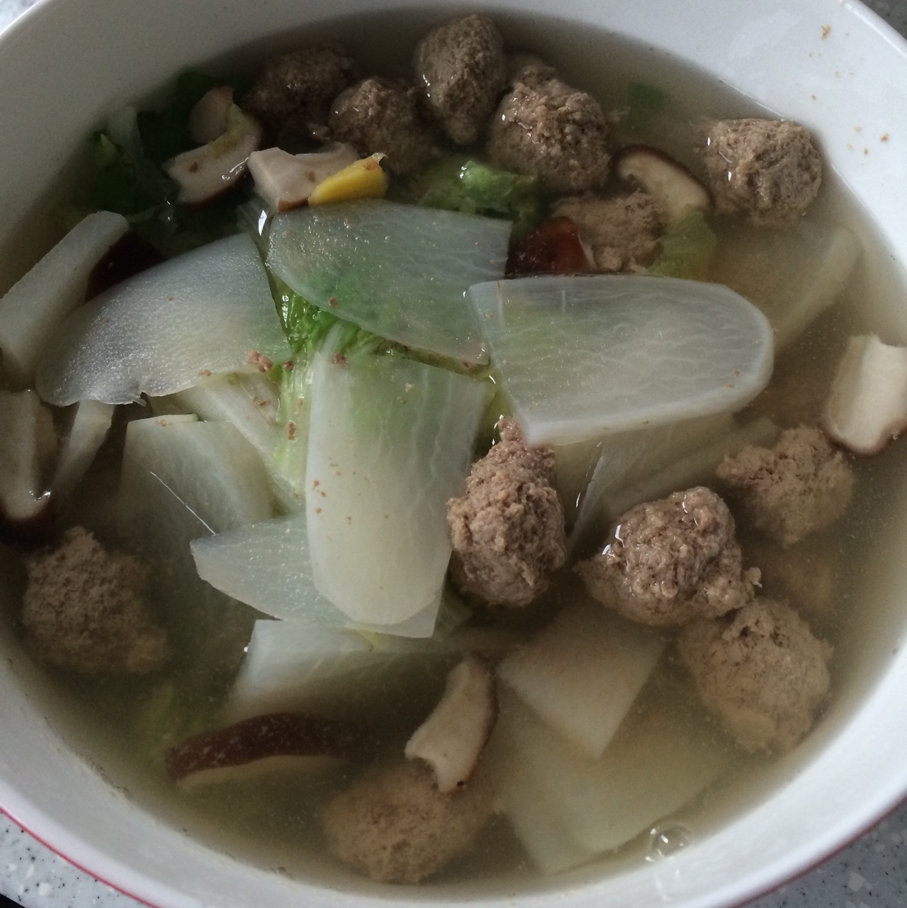 牛肉丸子萝卜汤