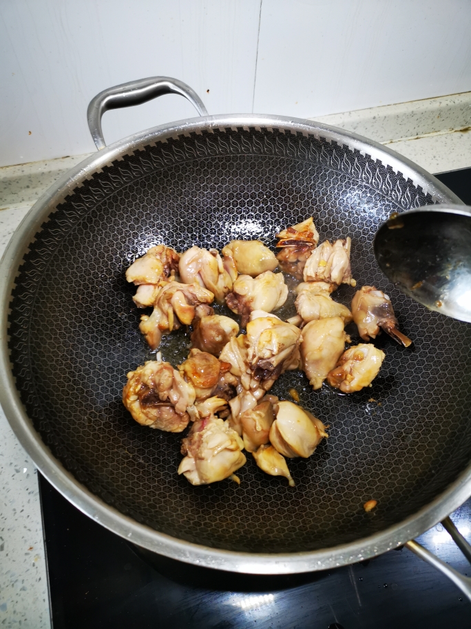 鸡腿土豆炖粉条的做法 步骤6
