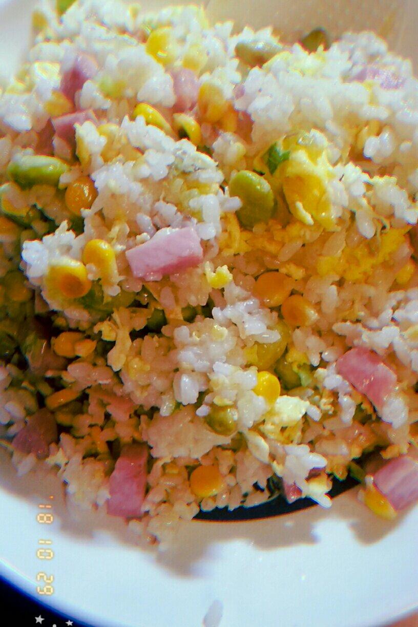 快手午餐肉炒饭