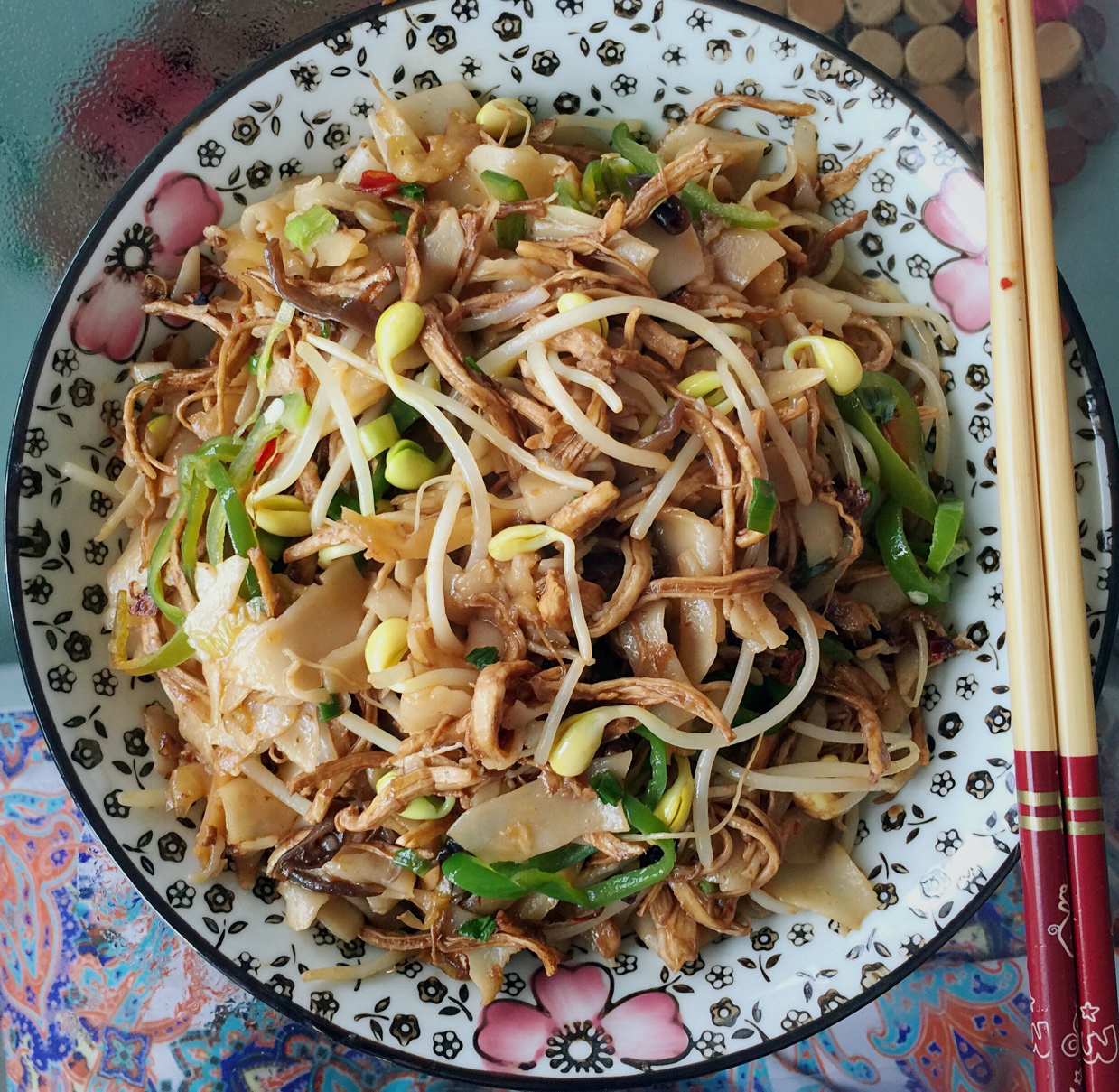 榨菜肉丝炒刀削面