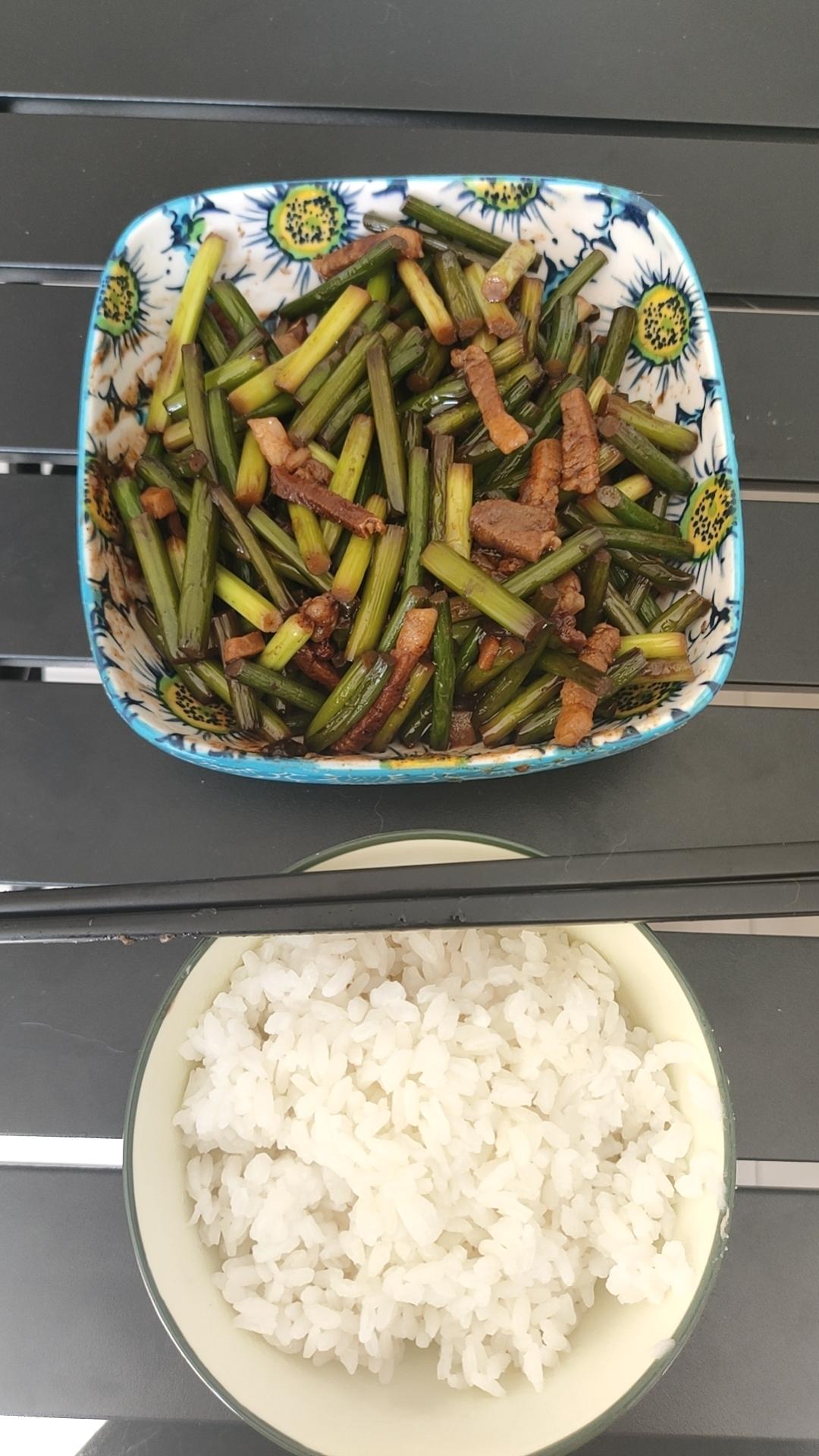 蒜薹炒肉丝