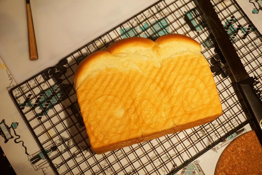 小叶子穿花裤的日常