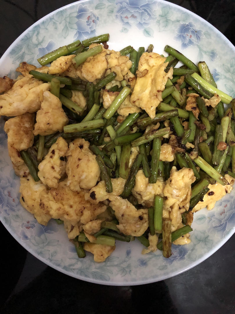 蒜薹炒鸡蛋