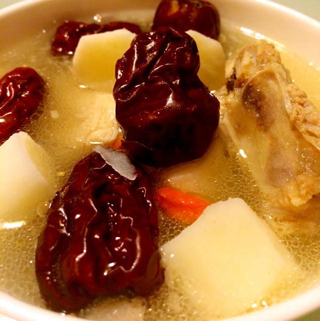 高高的美丽心情做的红枣山药排骨汤