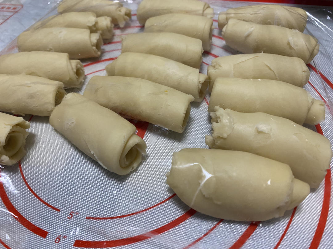 蛋黄酥酥酥（超级奶香黄油版）