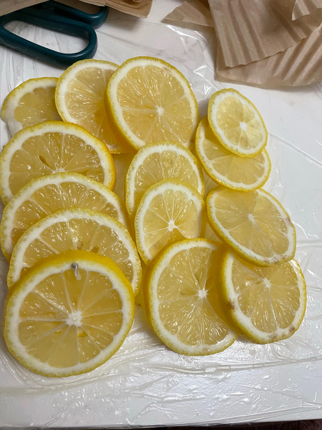 新鲜柠檬片保存（冰箱，不烘干，不榨汁）