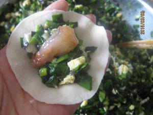 韭菜鲜虾饺子的做法 步骤4