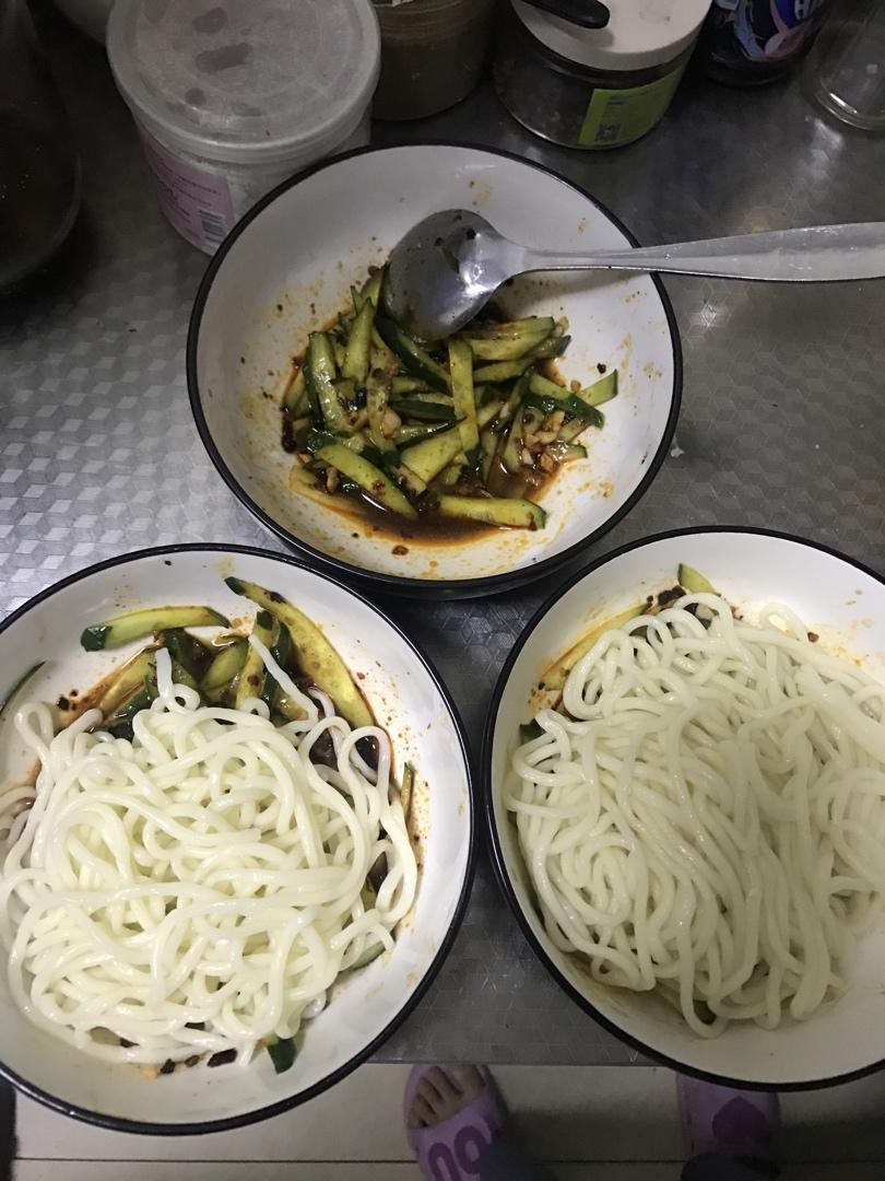 巨开胃‼️酸辣凉拌面‼️劲道爽滑，10分钟搞定，简单快手‼