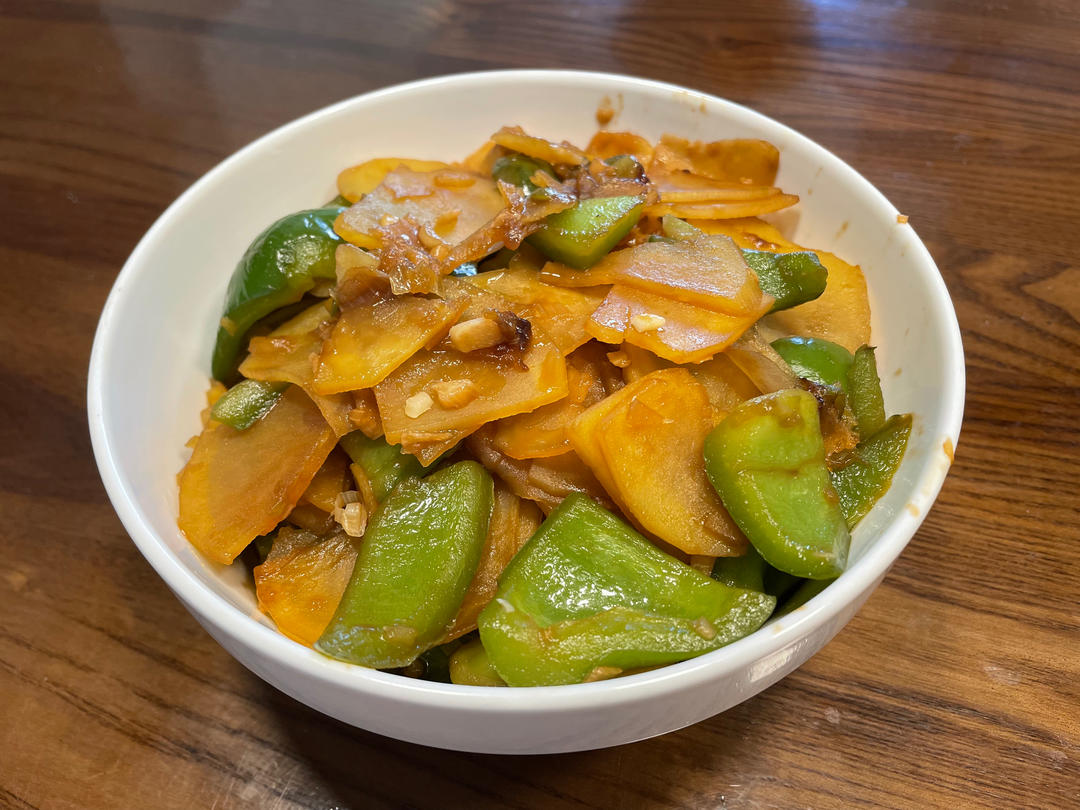 比肉都好吃的青椒炒土豆片😋简单又美味❗️