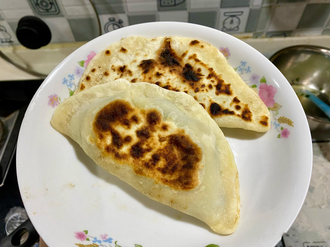 韭菜盒子 Chinese Leek and Egg Pasty