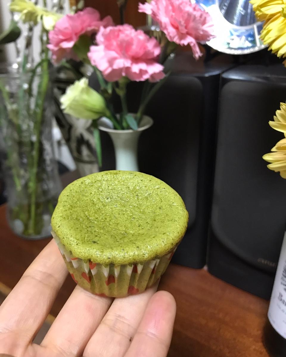 戚风杯子蛋糕^_^不开裂不回缩喔～