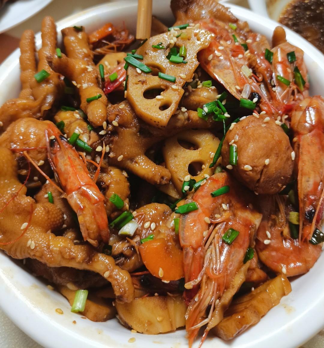 鸡爪虾煲
