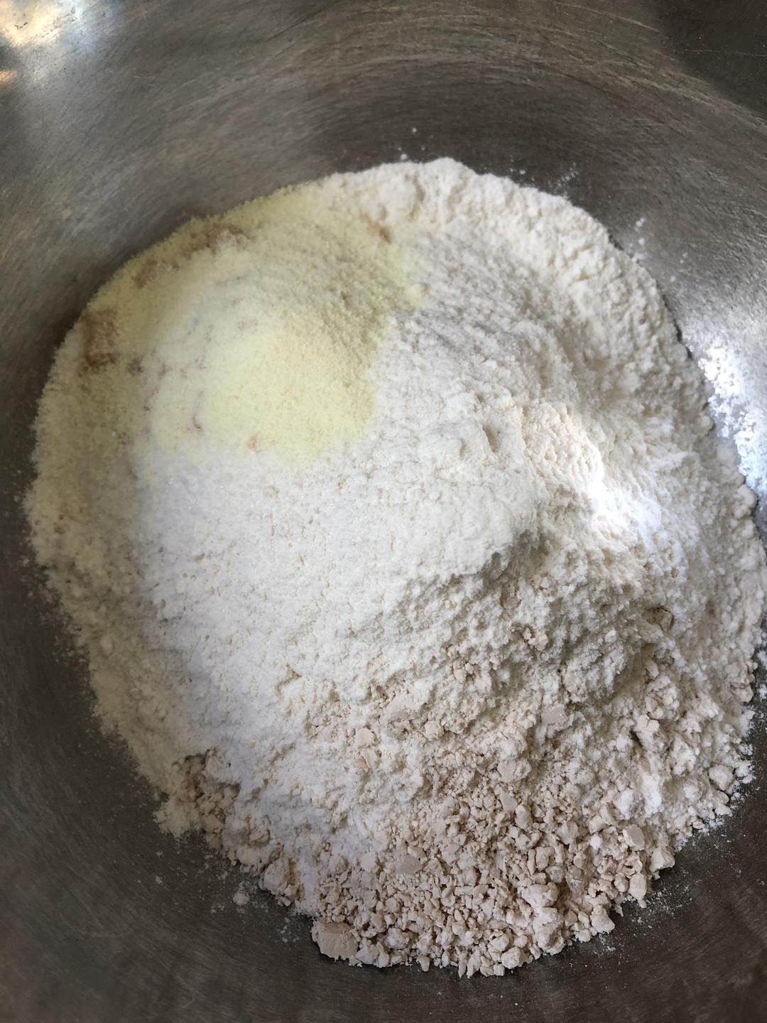 纯奶手撕吐司的做法 步骤1
