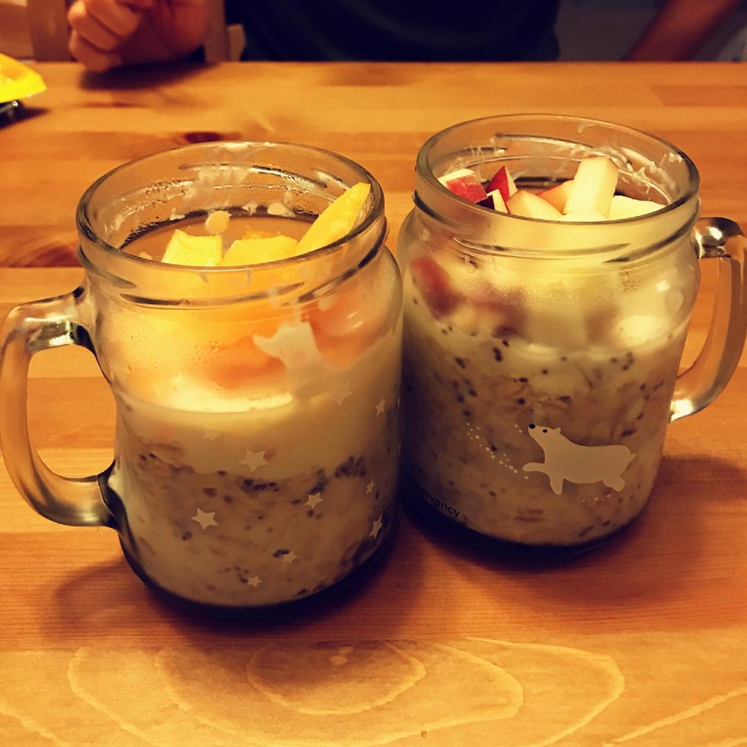 超流行的隔夜燕麦酸奶！！
