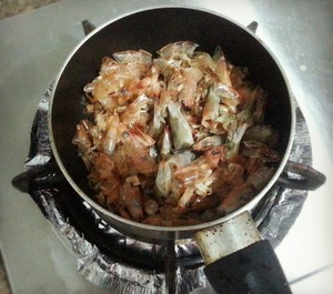 鲜虾红油的做法 步骤2