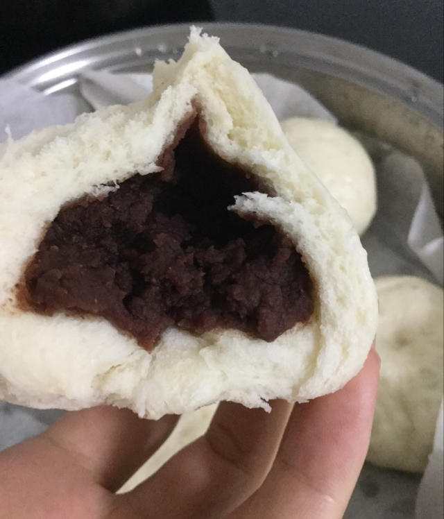 萧悠做的绵绵红豆包