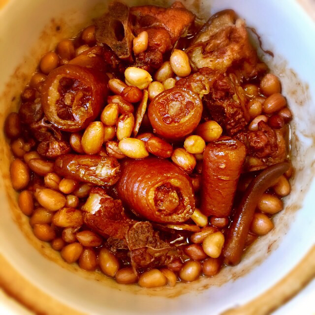 janeyy做的花生猪尾煲