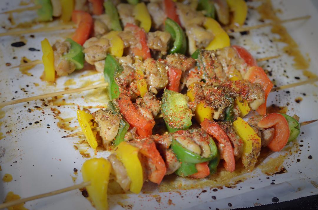 烤彩椒鸡肉串的做法