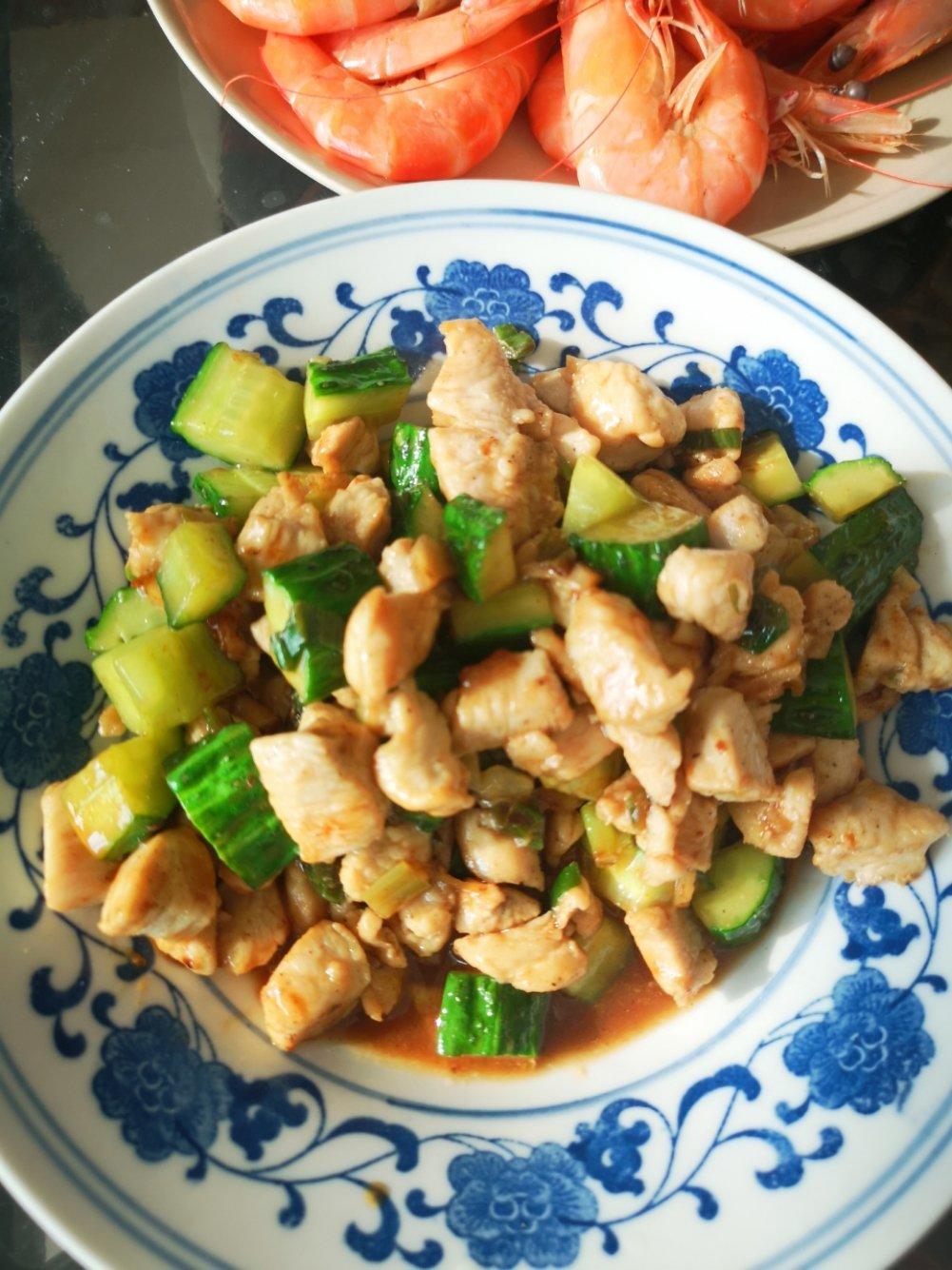 减脂素菜--黄瓜炒鸡丁