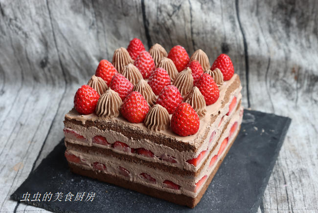 草莓巧克力方形蛋糕的做法