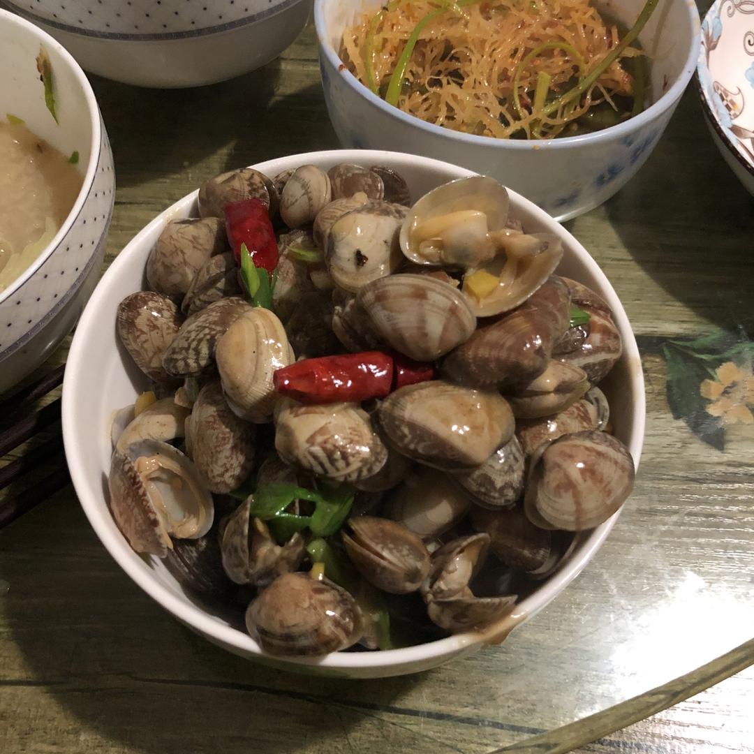 厨师长教你：“香辣花甲”的家常做法，好吃的停不下来