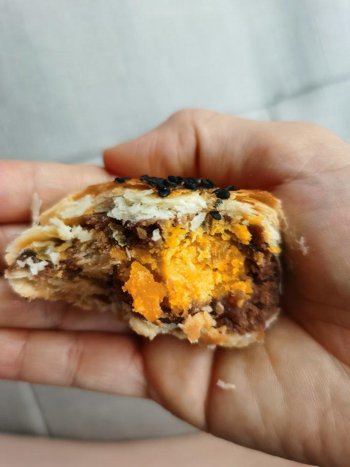 7天还酥掉渣的蛋黄酥（黄油版、猪油版）