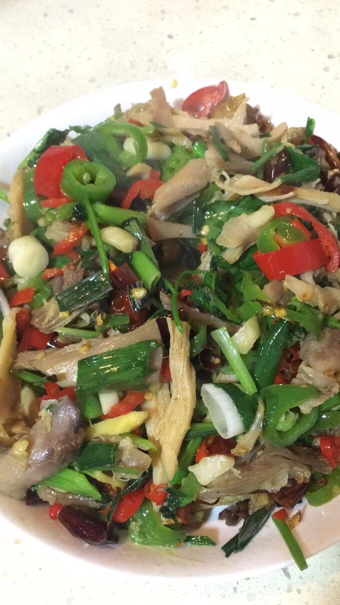 辣子腊鸡的做法