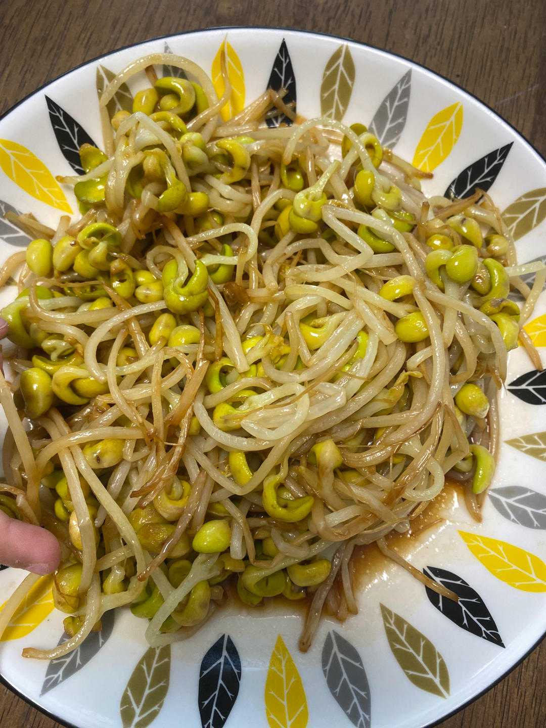 炒黄豆芽多加一步，锅气十足，孩子说太好吃了！