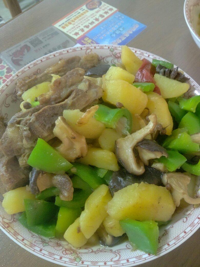 土豆炖排骨